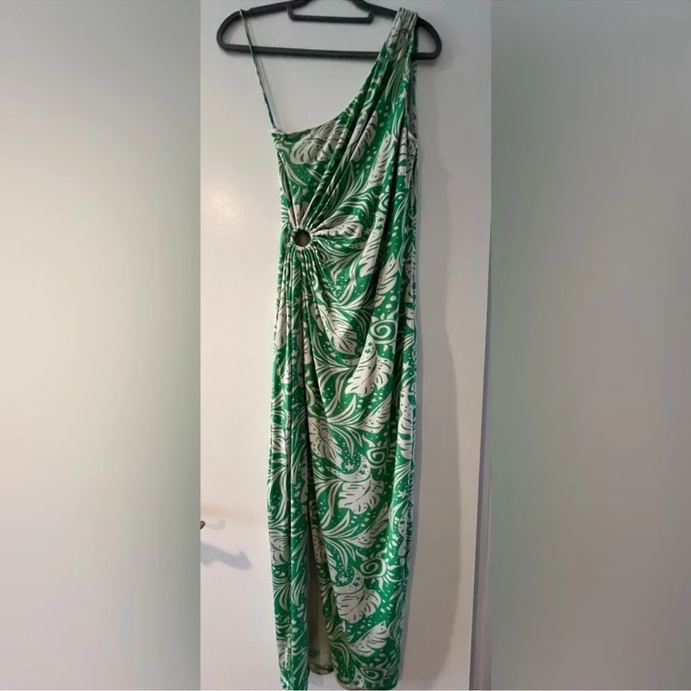 Saylor Kaegan One-Shoulder Dress in Kermit – Size M